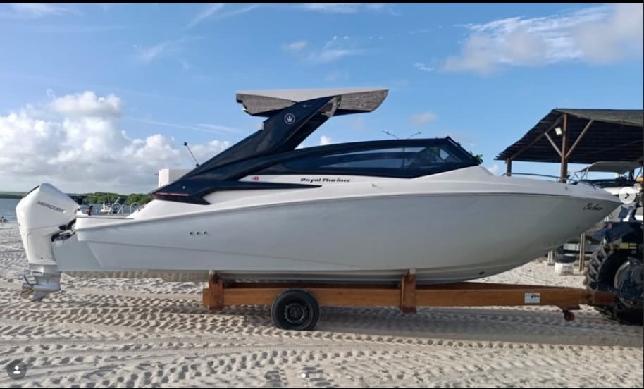 Seleção de embarcações disponíveis na Yachts Premium